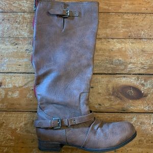 Brown boots with red zipper detail size 8